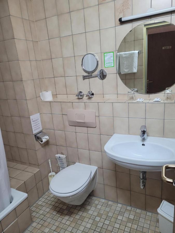 Hotel Restaurant Ruppert Walluf Luaran gambar